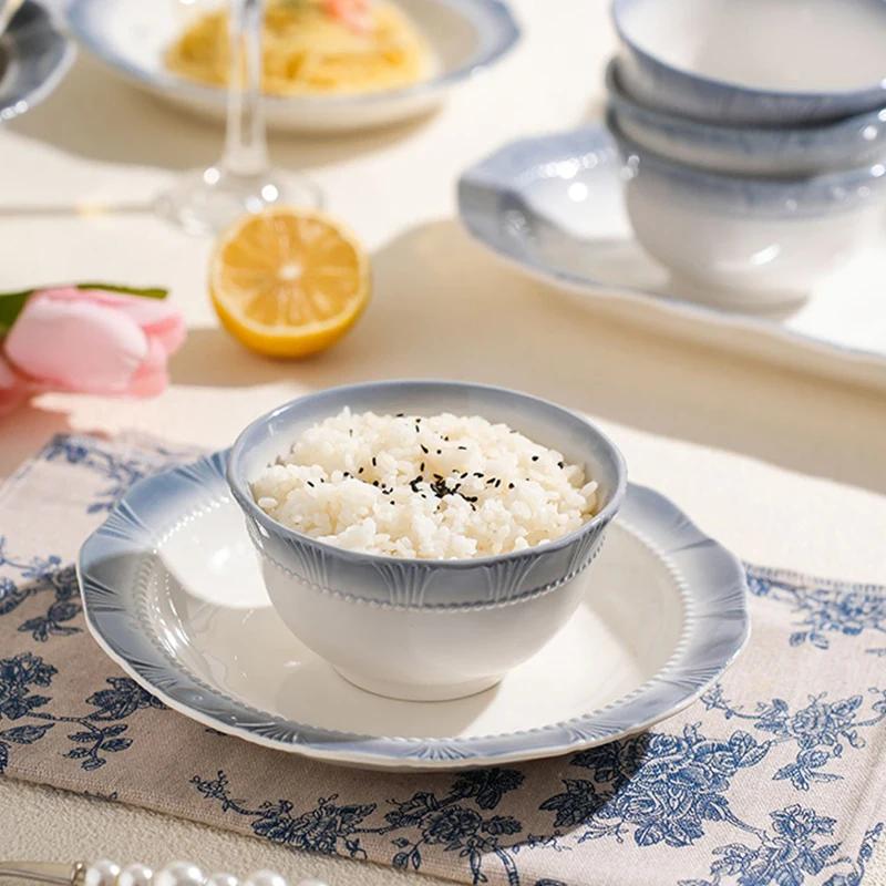 Relief-Speiseteller im französischen Stil Köstliche Gerichte Tiefer Suppenteller Exquisite Früchte Salat Keramikteller Blauer Rand Heim Geschirr