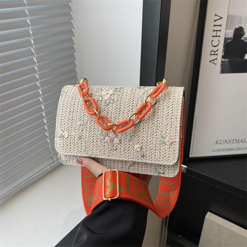 Woven fashion acrylic chain bag 2025 new spring simple shoulder bag straw lace messenger bag women
