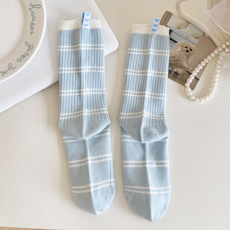 Lumi 2025 Trendy Korean-Style Mid-Calf Cotton Sport Socks for Men & Women