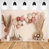 Achtergrond voor de eerste verjaardag van een pasgeboren baby met ballonnen, geschikt voor een babyshower of cake smash fotoshoot (voor meisjes en jongens). Fotostudio rekwisiet.