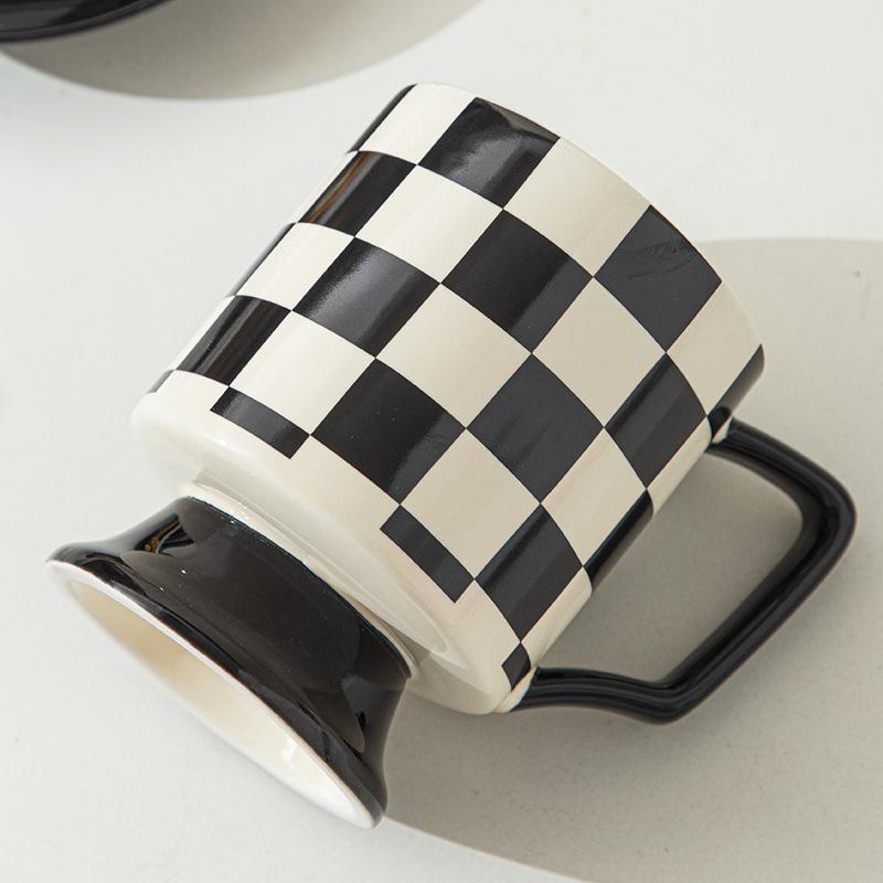 Only For Retro Ceramic Goblets, Household Large-Capacity Mugs, Teacups, Coffee Cups, Milk Cups, Couple Cups.