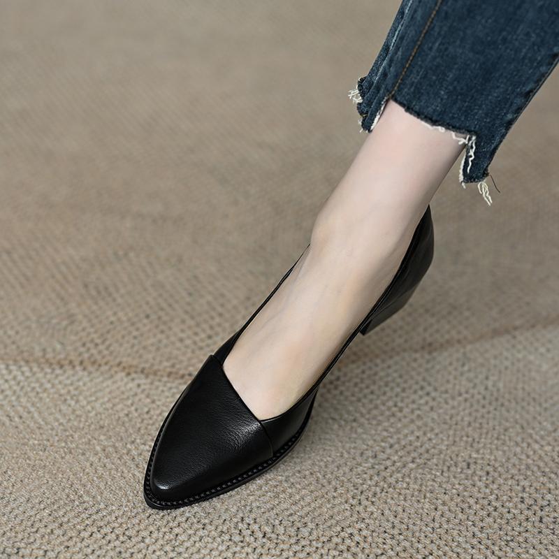 

Pointed single shoes women s 2025 new thick heel non-slip soft leather French light mouth middle heel apricot women s high heels single shoes 40 чёрный