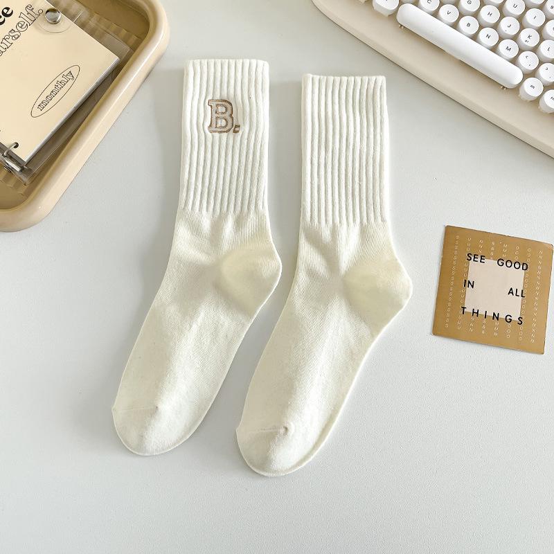 Ladies Spring and Autumn New Style Embroidered Letter Athletic Socks