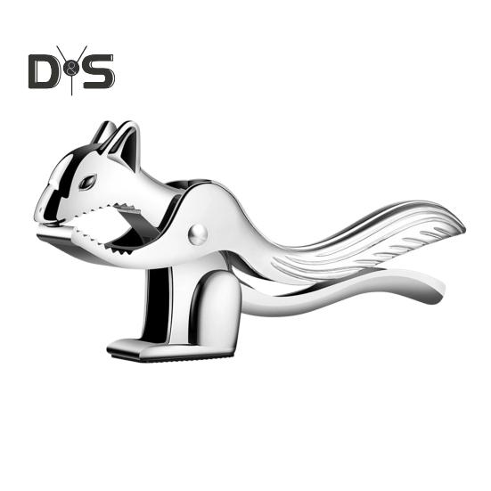 

Щипцы для орехов грецких орехов пекан в форме белки из цинкового сплава для открывания скорлупы орехов с рычажным дизайном и нескользящей основой для кухонных инструментов с зажимом и плоскогубцами серебряный