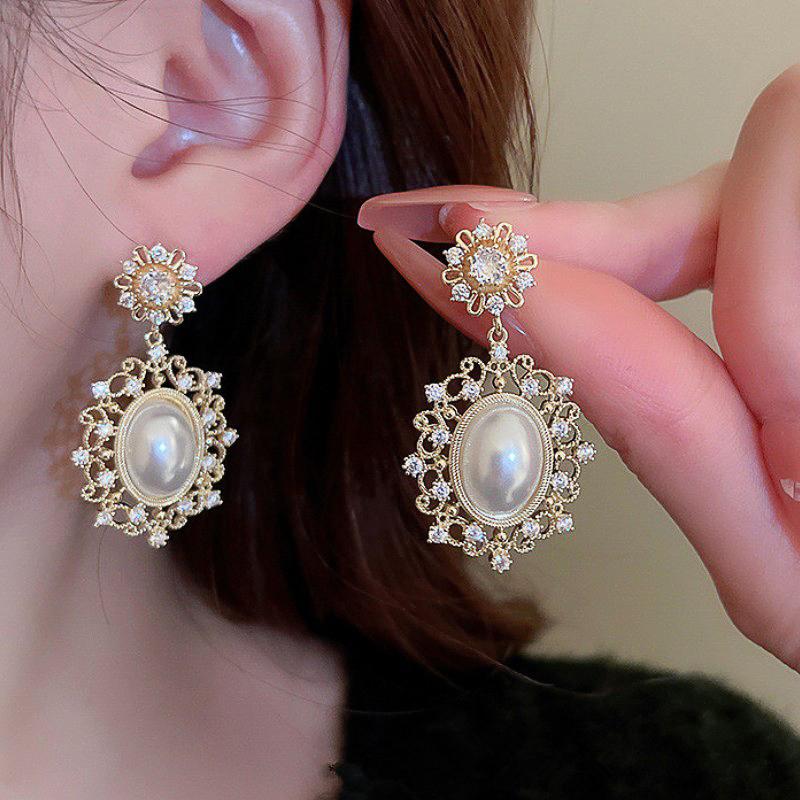 

Huitan Gorgeous Gold Color Simulated Pearl Dangle Earrings for Women Aesthetic Bridal Wedding Earrings Party New Fashion Zircon