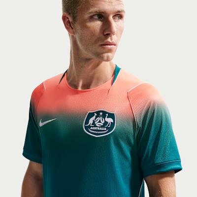 Nike Dri Fit Soccer Jersey Men s S