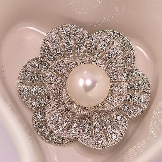 European  American Style Rhinestone Pearl Flower Brooch - Women s Fashion Accessory