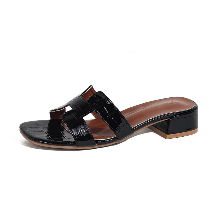 

Шлепанцы на толстом каблуке женские носят 3 см сандалии на низком каблуке 2025 лето новые универсальные пляжные крутые шлепанцы 40 чёрный