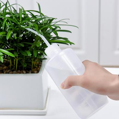 Sıkılabilen Sulama Şişesi Plastik Yıkama Şişesi Dereceli 250ml 500ml 1000ml Dar Ağızlı Sıkılabilen Şişe Sukulentler İçin Küçük Sulama Aleti