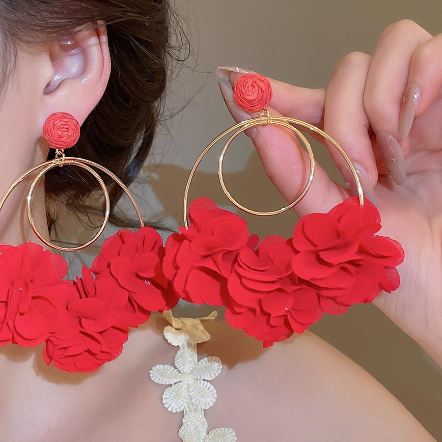 Silberne Nadel Strass Blume Quaste Brautohrringe, Vielseitige Ohrstecker für Damenmode.