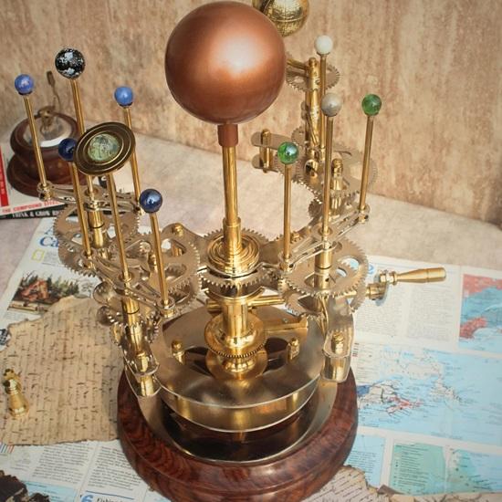 45.72 Cm Luxury Art Piece for Book Shelves Brass and Steel Orrery A Functional Model of the Solar System with Planets