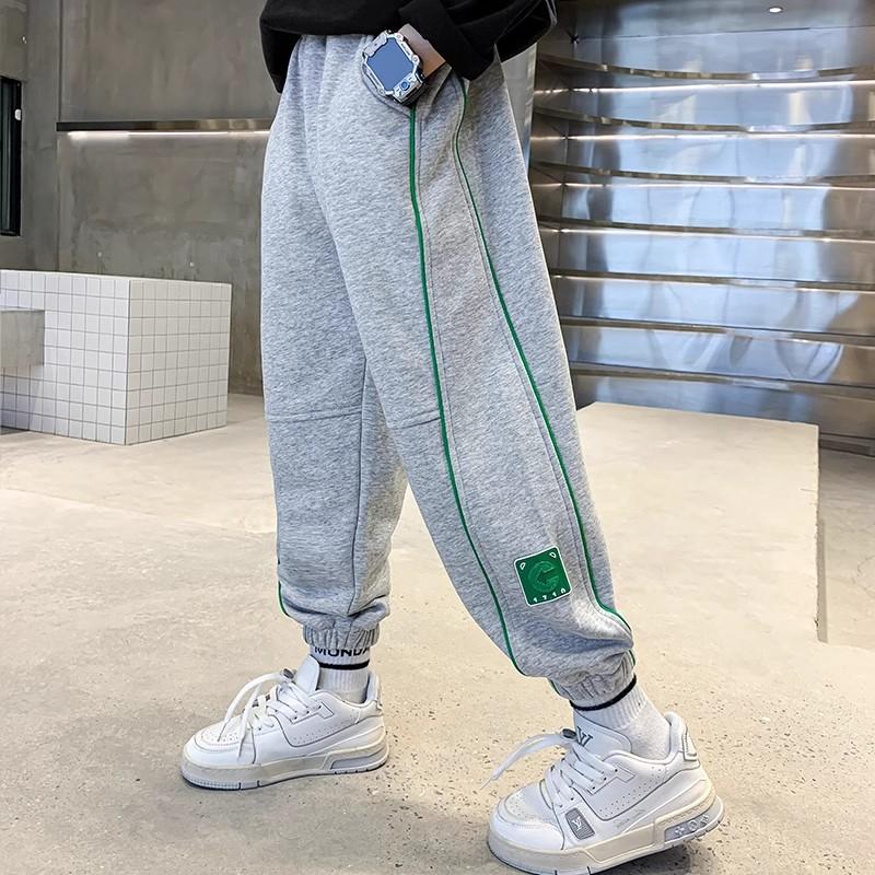 

Брюки для мальчиков Весна и Осень 2025 Новые детские спортивные штаны Уличный стиль Спортивные штаны Осенняя мода Модные повседневные брюки 170 серый