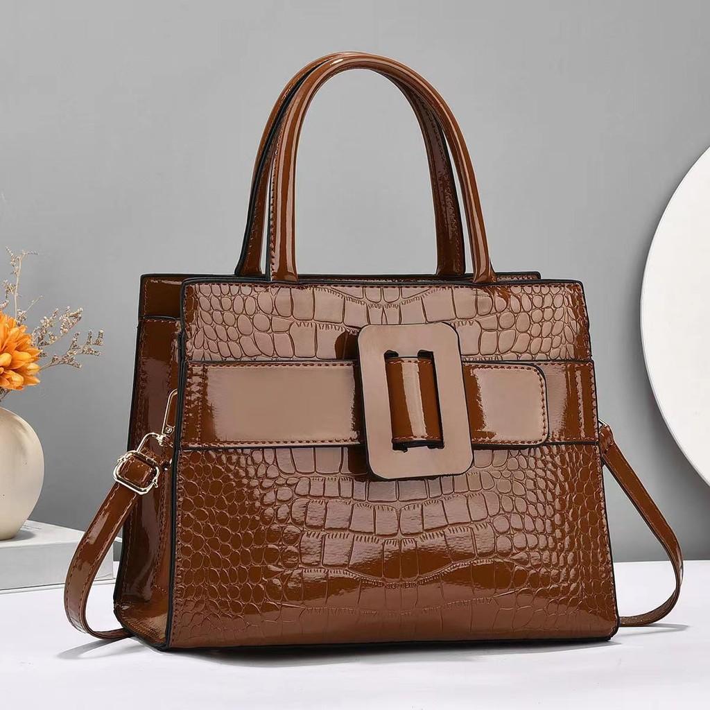 Stylish Crocodile Pattern Soft Leather Handbag For Women With Versatile Colors And Mid-soft Structure