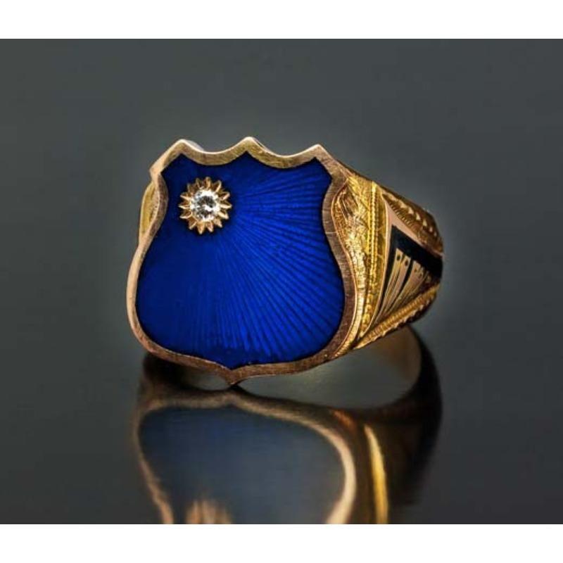 Vintage Shield-shaped Enamel Ring, Blue Center with Gold Details, Suitable for Collectors, Themed Events, Unique Gifts