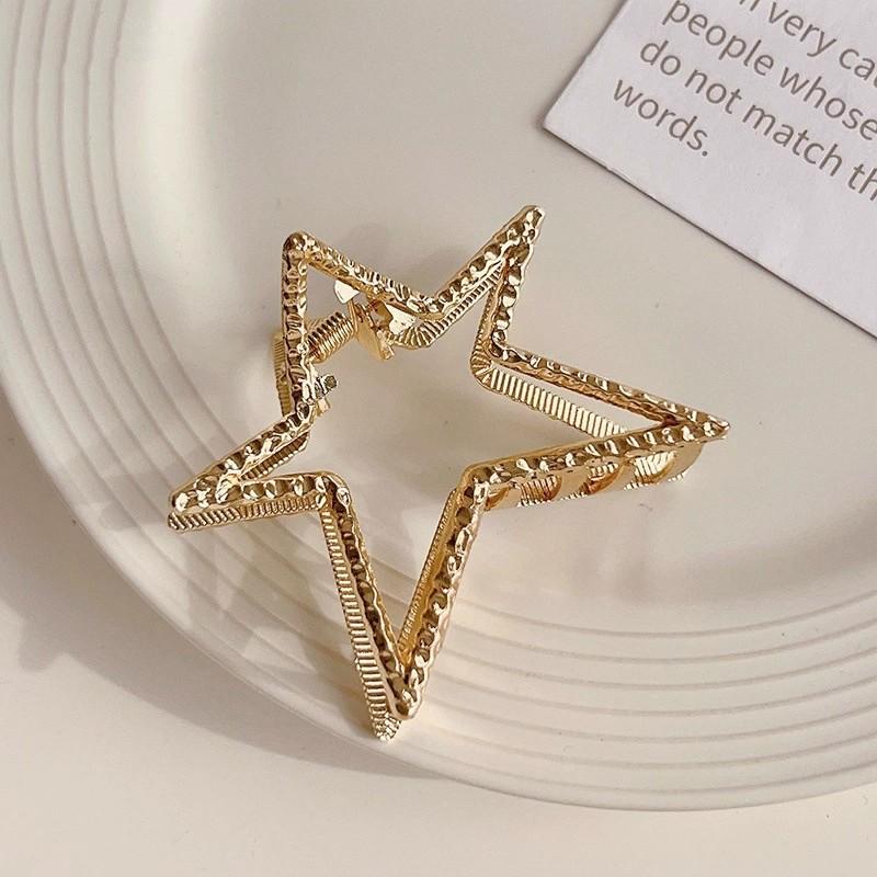 Punk Metal Hair Claw Clip for Thick Liquid Irregular Pattern Barrettes Hair Non-Slip and Stylish Accessory Silver Color Hairpin