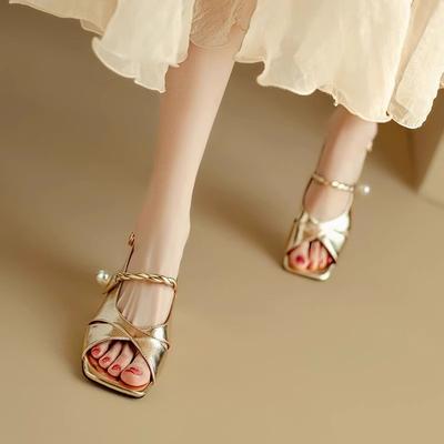 Fashion Summer Women Hollow Out Design Retro Mid Heels Sandals Square Toe Pu Leather Shoes Gold Silver Elegant Party Pumps for Ladies