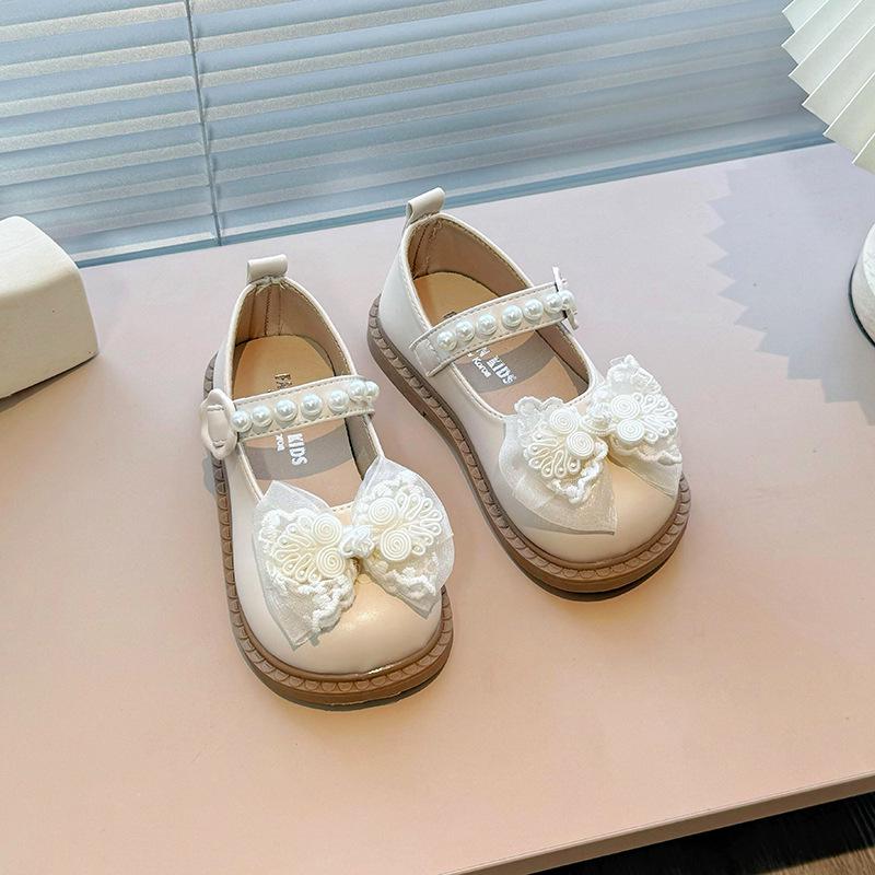 Girls' Leather Butterfly Lace Soft Sole Shoes - Spring/Autumn 2026 Fashion Dance Style