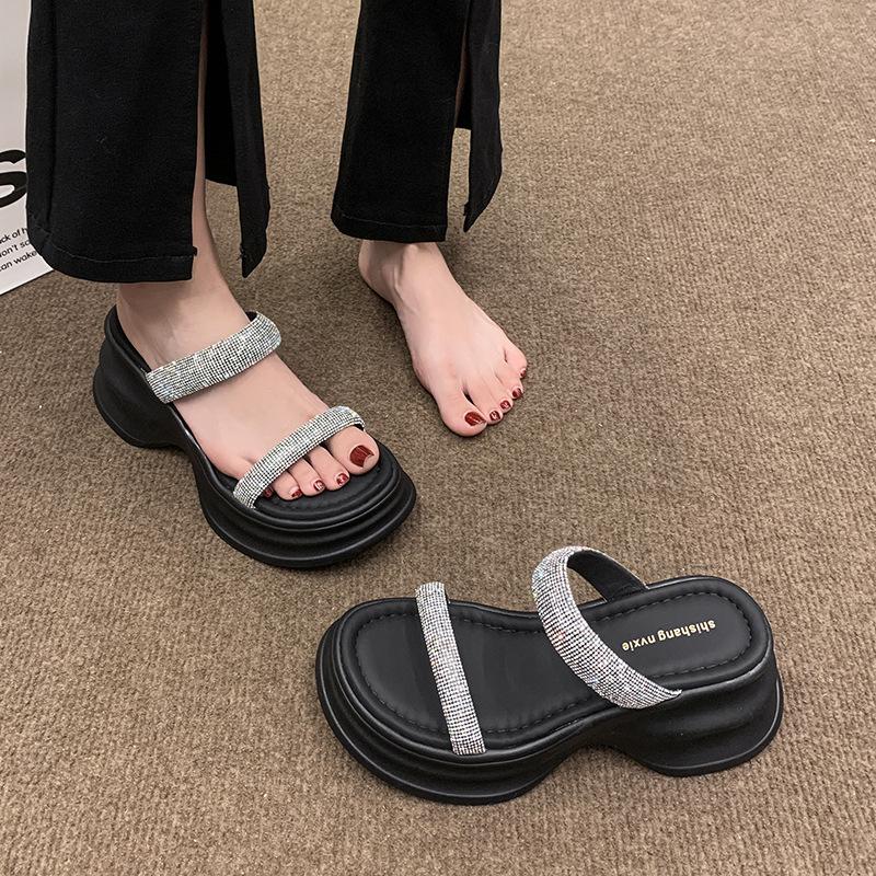 2025 New French Thick-soled Heightening Cool Slippers for Women's Summer Wear High-end Skirt Seaside Beach Slippers for Women