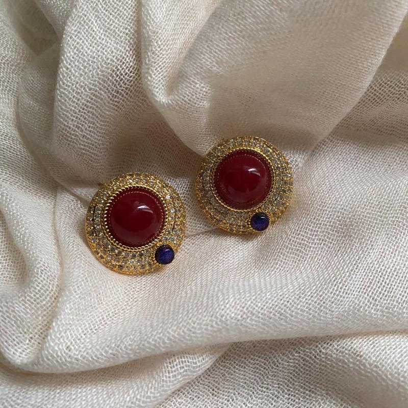 French Retro Unique Temperament, Light Luxury, Round Red Diamond-Encrusted Diamonds, Ring Earrings, Beautiful Gemstone Uniqueness