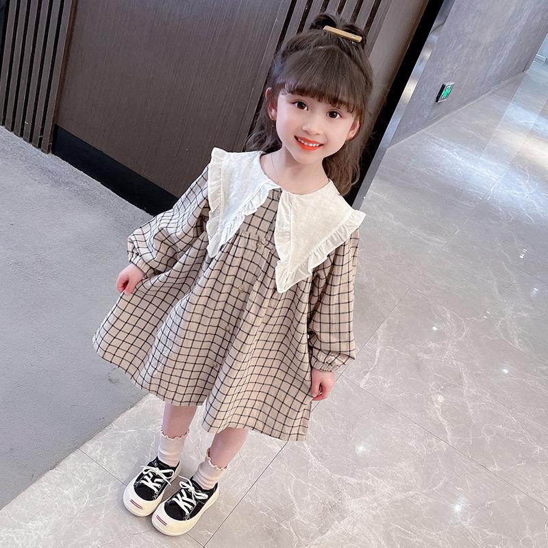 Spring Collection: Girls  Long-Sleeve Plaid Princess Dress in Cotton Linen. 110 cm