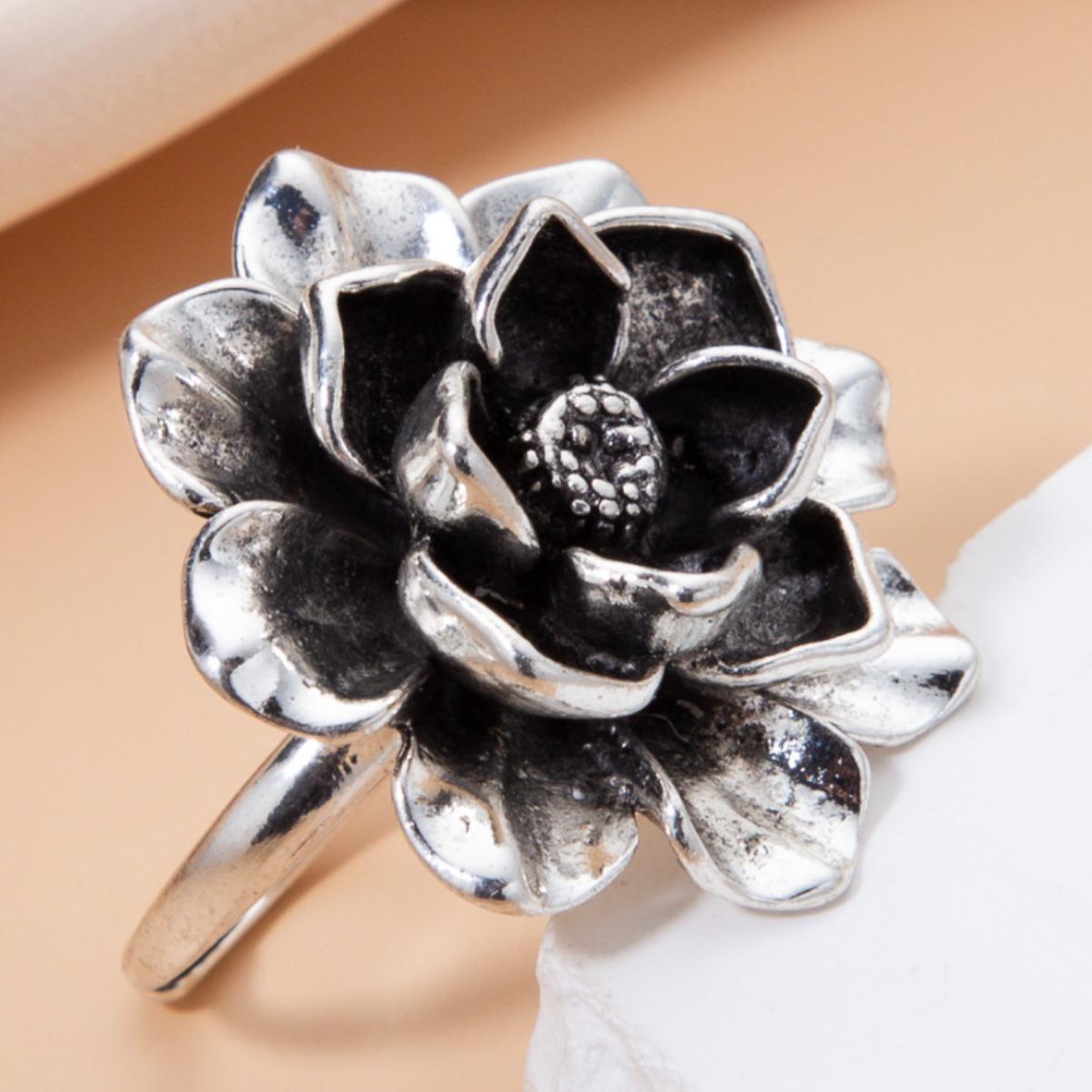 

Кольцо в виде цветка в стиле ретро Женский лепесток, простой дизайн, регулируемое кольцо для указательного пальца, универсальное украшение