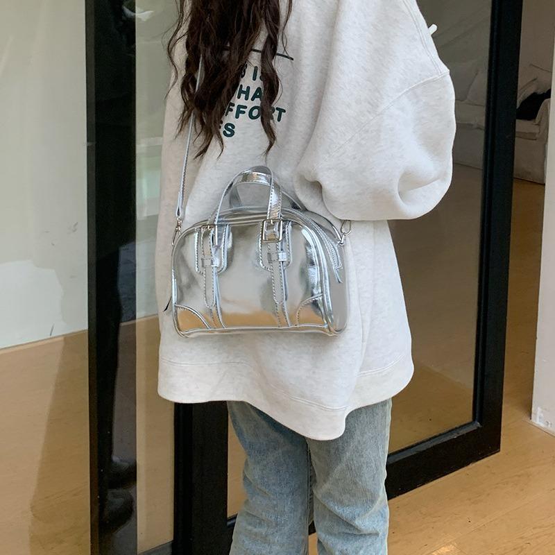 New Korean Versatile Autumn and Winter Niche Retro Black Handbag Versatile Shoulder Bag Crossbody Bag Trendy