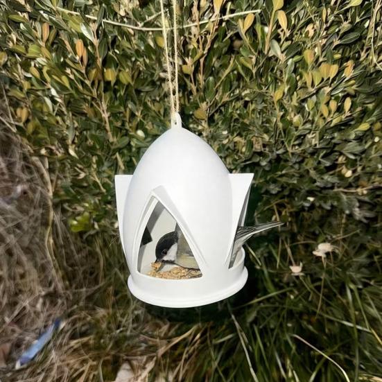 Rainproof Bird Feeder Outdoor Hanging Bird Feeder Garden Wild Bird Feeder for Backyard Balcony Patio Porch Deck Birdwatching