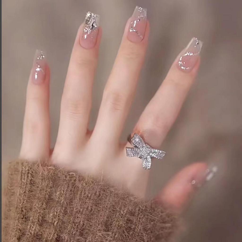 Rosa Genomskinliga Strass-Nagelplåster - Mellanlånga, Avtagbara, Bärbara, Färdig Manikyr