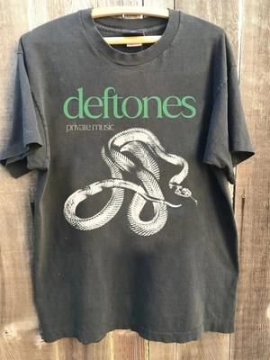 Deftones 2025 Soukromé Hudební Logo Had Uhlově Šedé Tričko Klasické Tričko Unisex Tričko