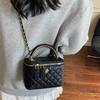 Xiaoxiangfeng box bag women's 2025 new niche design diamond chain messenger bag retro portable bucket bag