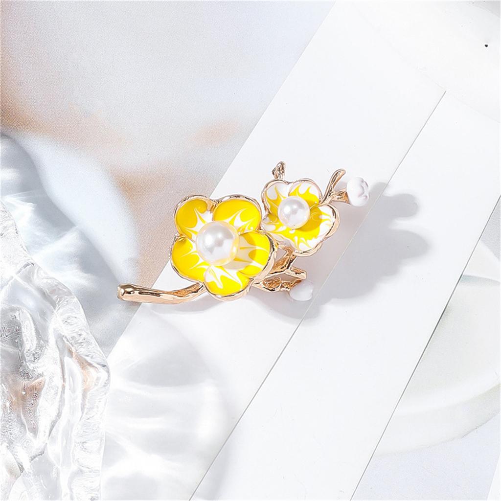 1Pc Elegant Romantic Plum Blossom Brooch Exquisite Retro Pin Trendy Art Jewelry Accessories Party Birthday Festival Gift Unique
