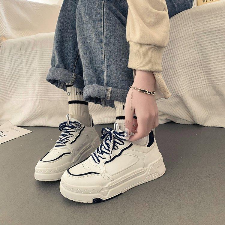 Hvite sko for kvinner Vår Nye Sko med Tykk Såle Ins Trendy Allsidige Nisje Student Sports Fritidssko