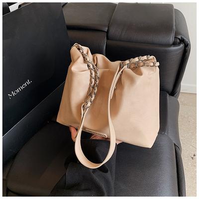 Temperament Women's Bag, Leather Underarm Bag, First Layer Cowhide Cloud Bag, Large Bag, Fashion Casual Shopping Bag, Bucket Bag.