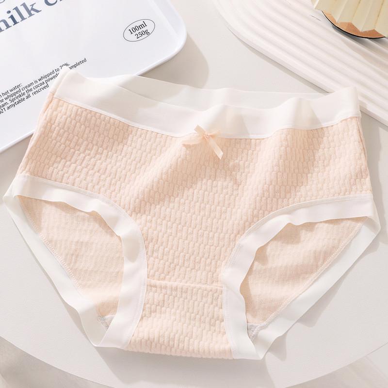 Sweet Japanese Style Cotton Underwear For Girls With Breathable Midrise Design In Colorful Patterns