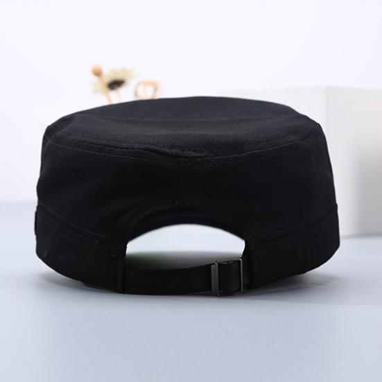 Unisex-Baseballkappe aus gewaschener Baumwolle mit flachem Oberteil, verstellbar, mit Druckknopfverschluss hinten.