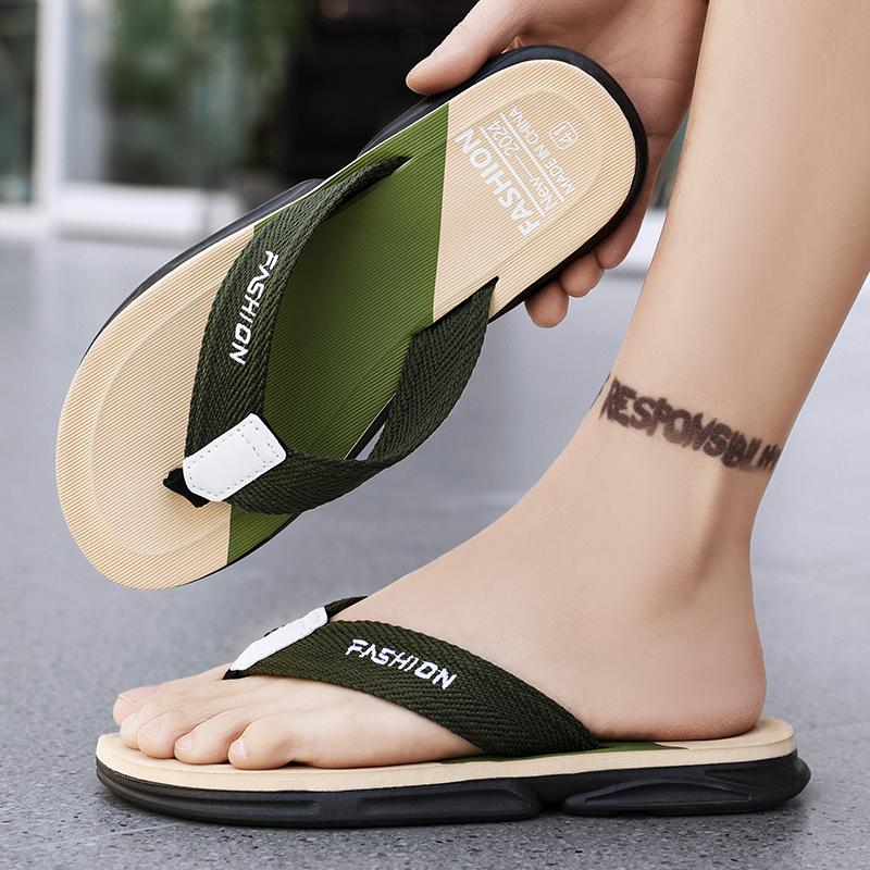 Men's Versatile Summer Slippers Comfortable for Wearing on The Outside Beach Shoes Anti-skid and Waterproof Garden Shoes At Home
