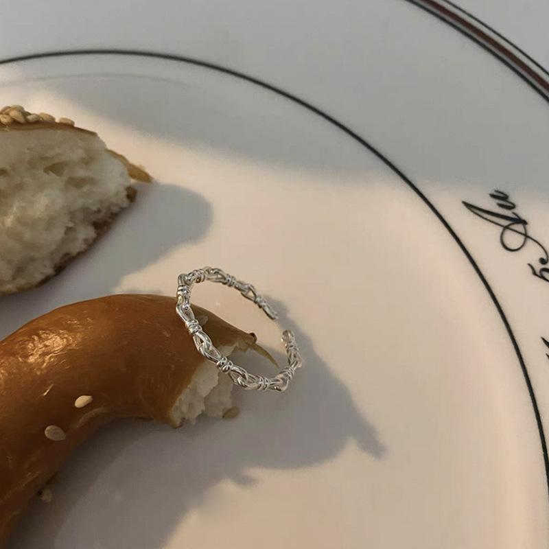 

Cold Wind Pearl Ring Female Niche Design Retro Open Plain Ring Ring Annual Tide Index Finger Tail Ring Adjustable opening