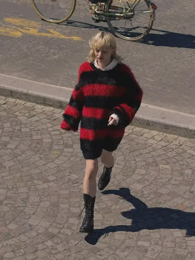 Red and Black Striped Seahorse Wool Men's Knitted Sweater - Winter Mink-Like Couple's Jacket