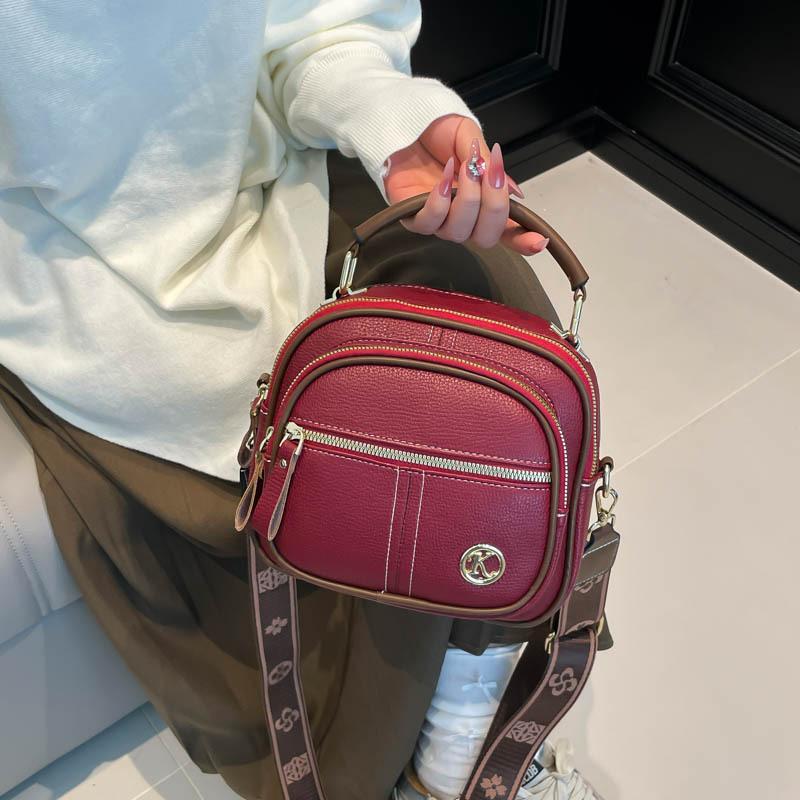 Fashionable and Casual Crossbody Women's Single-shoulder Bag, Hand-held Small Square Bag for Women