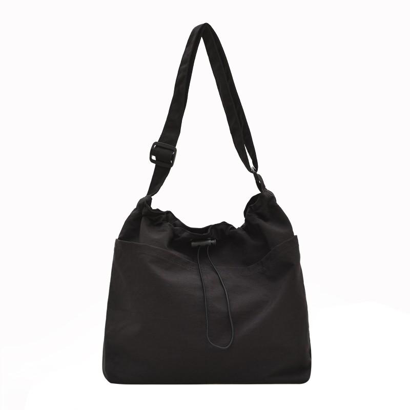 Simple solid color shoulder bag, versatile daily messenger bag, lightweight women's carry-on bag, daily commuting, travel