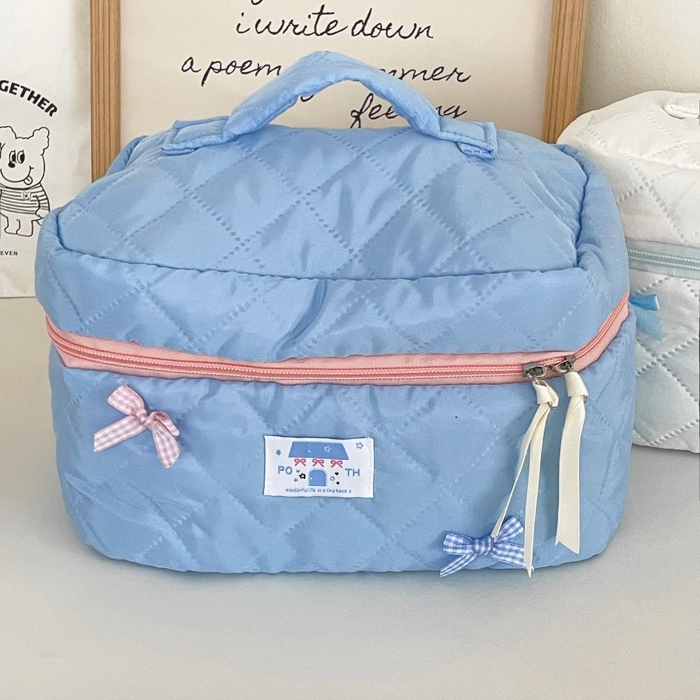 

Portable Bow Cosmetic Container Lightweight Argyle Purse Bag Simple Travel Toiletry Bag Camping