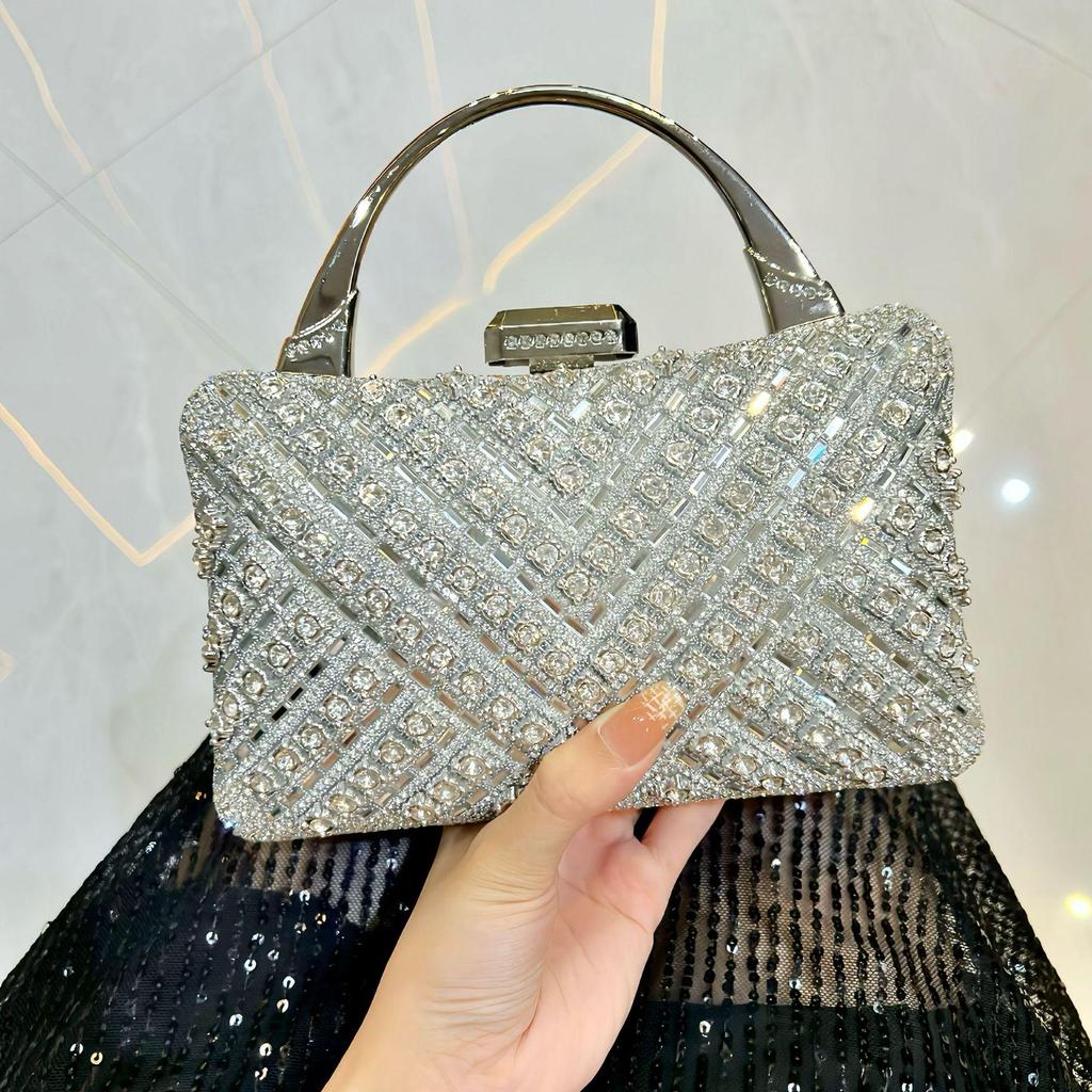 Retro European-American Full Diamond Clutch: Elegant Single Shoulder Crossbody Bag for Socialites and Evening Events
