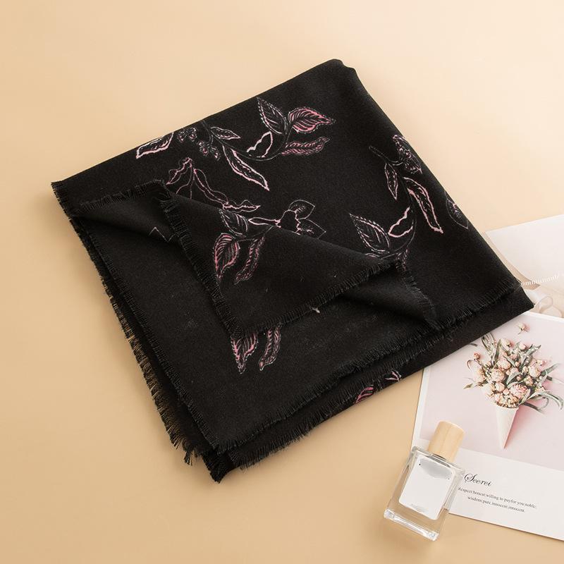 

New Winter Style Literary Black Bottom Printed Imitation Cashmere Scarf for Women Elegant and Versatile Woven Warm Scarf 65*190cm