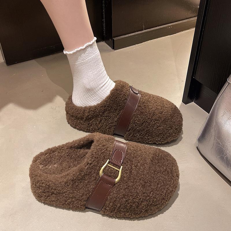Internet celebrities popular white flat bottom fluffy slippers women's 2025 new autumn and winter outer wear heightened soft bottom cotton slippers