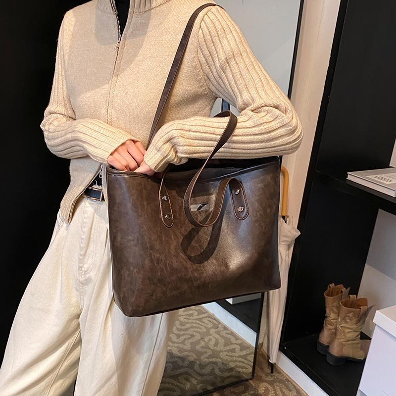 

Премиальная ретро-сумка из масляно-вощеной кожи для женщин, сумка-тоут большой емкости для поездок на работу темно-коричневого