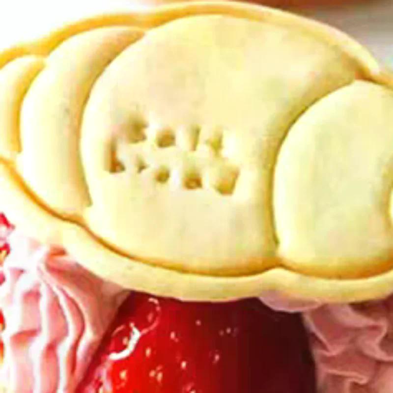 Cartoon Cookie Cutters Plastic Cookie Stamp Confectionery Kitchen Baking Pastry Tools DIY Bakery Tools Stampcookie Cutters