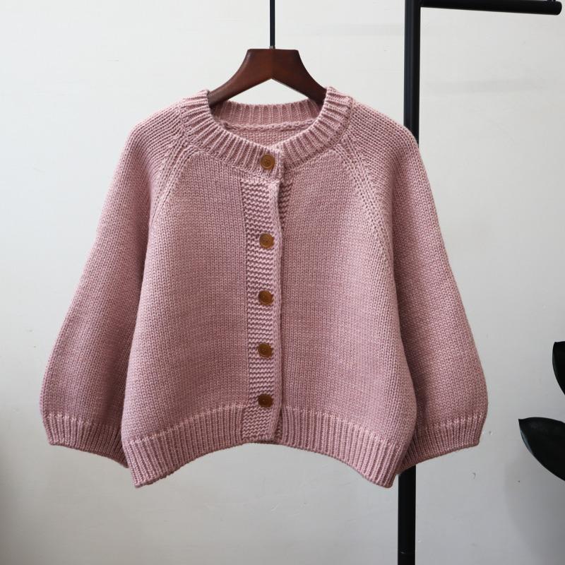 

Осень новый свободный и нежный ветер короткий вязаный кардиган дизайн с круглым вырезом темперамент свитер куртка женская one size fits all розовый