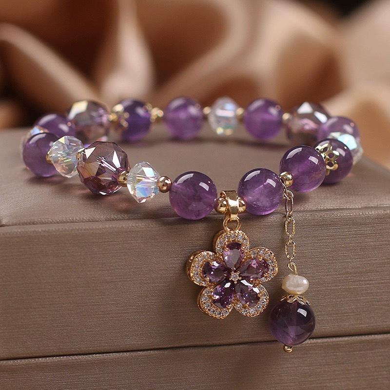 Natural Amethyst Women's Bracelet with Four-Leaf Clover Pendant - Elegant Purple Crystal Jewelry
