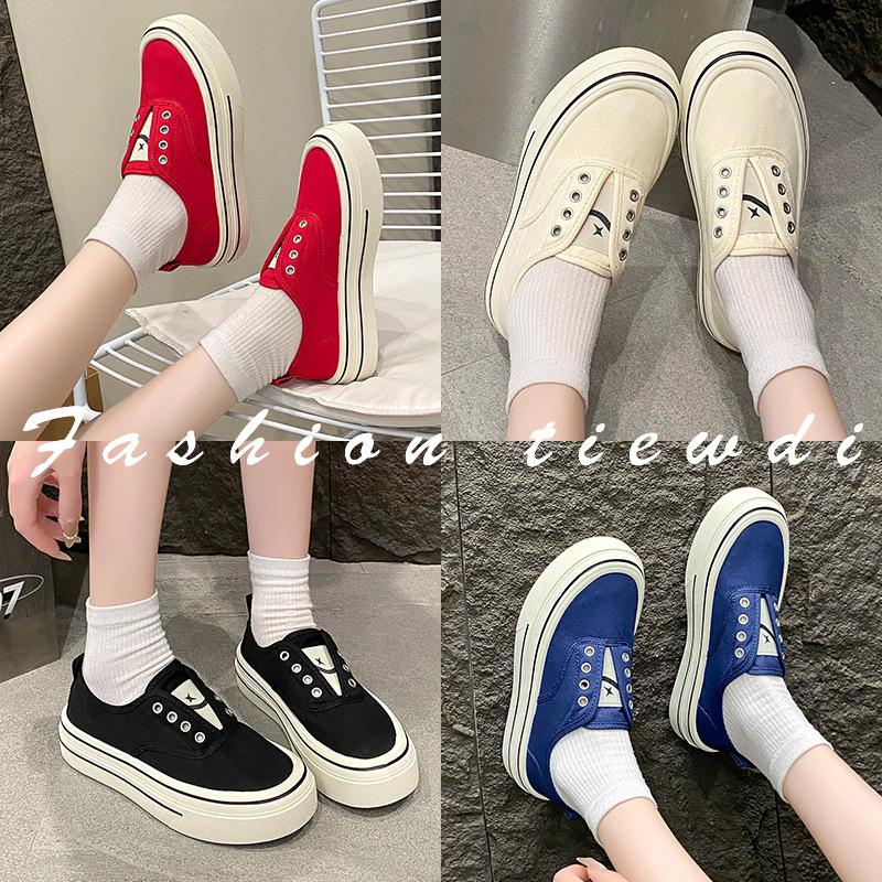 Ein-Pedal-Canvas-Schuhe Damen 2025 neu Frühling dünn atmungsaktiv vielseitig Lazy Shoes Low-Top Plateau lässige Board-Schuhe