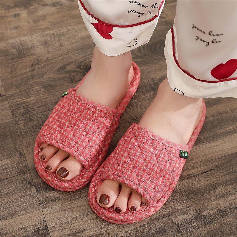 Cloth bottom slippers couple fresh and versatile home indoor silent silent does not hurt the wooden floor men's and women's four seasons